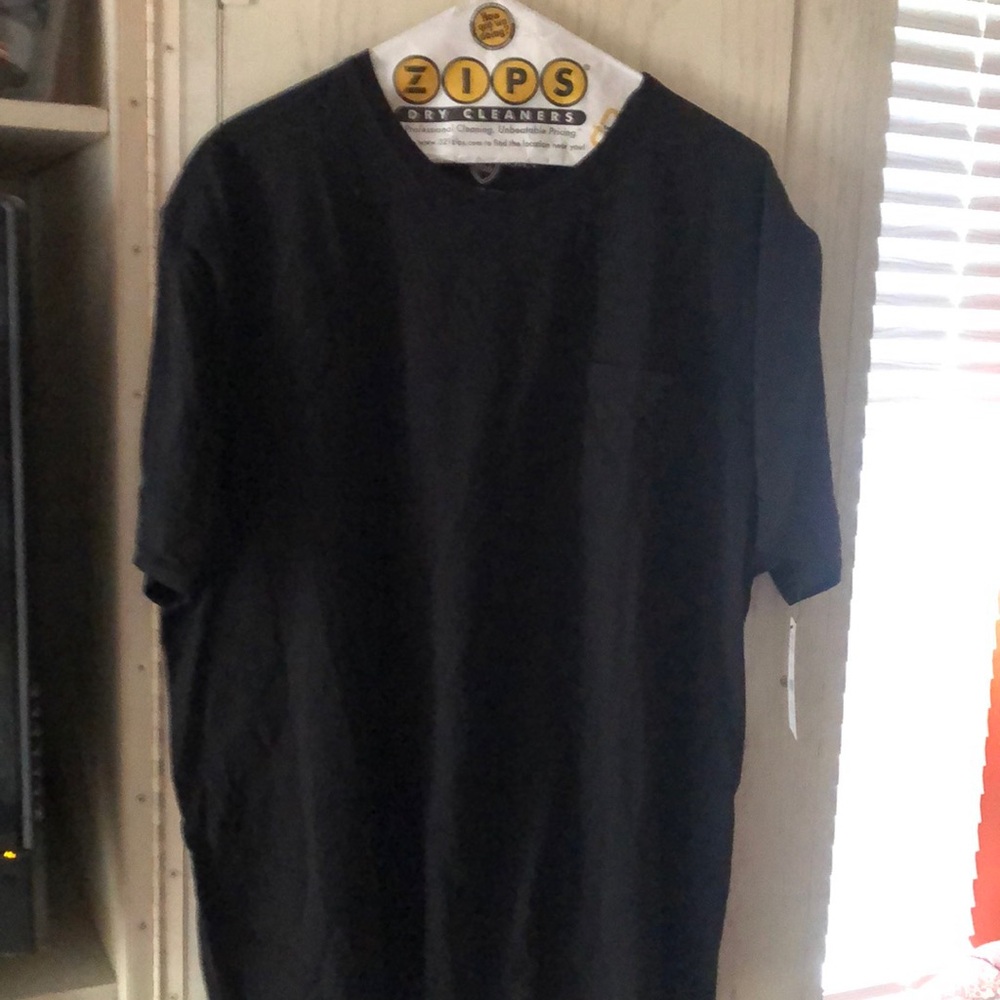 Mens- New black t-shirt